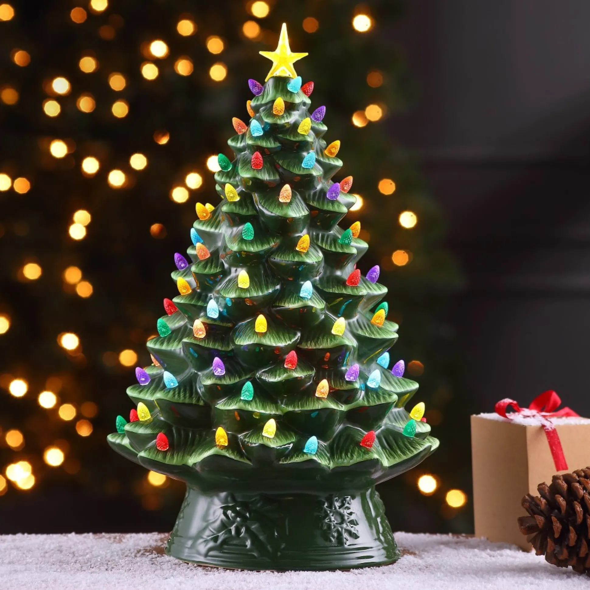 nostalgic_ceramic_tree__green_1-2.webp Outlet Mr. Christmas 18" Nostalgic Ceramic Tree - Green